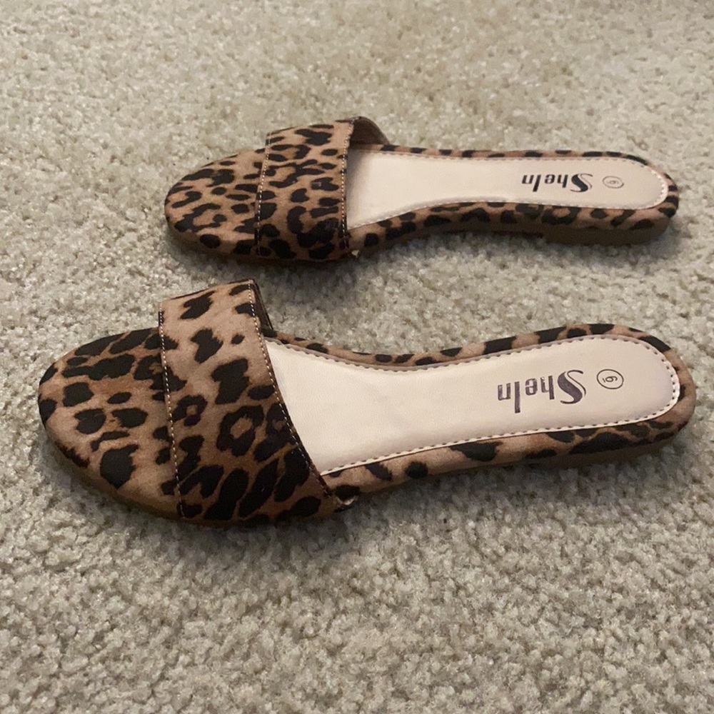 Never worn - Picture 2 of 3
